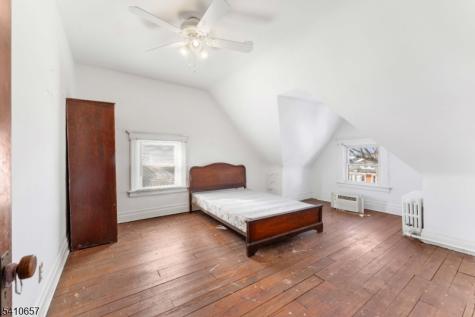 757 Parker Street Newark NJ 07104