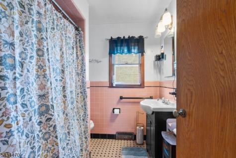 116 S 8th Street Lopatcong NJ 08865