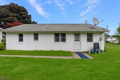 116 S 8th Street Lopatcong NJ 08865