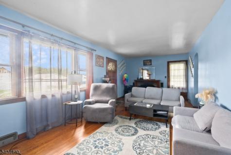 116 S 8th Street Lopatcong NJ 08865