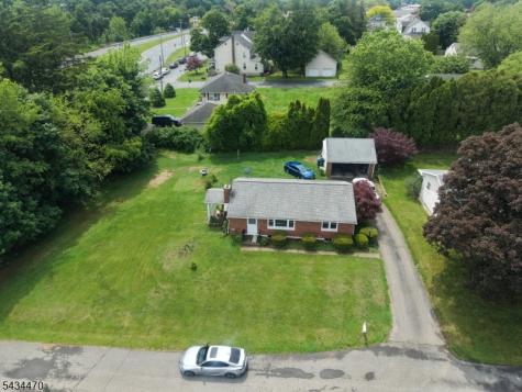116 S 8th Street Lopatcong NJ 08865