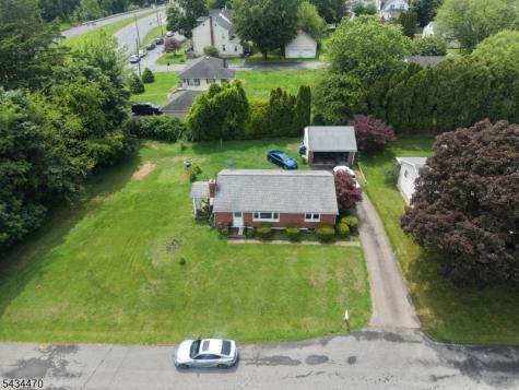 116 S 8th Street Lopatcong NJ 08865