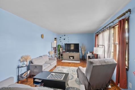 116 S 8th Street Lopatcong NJ 08865