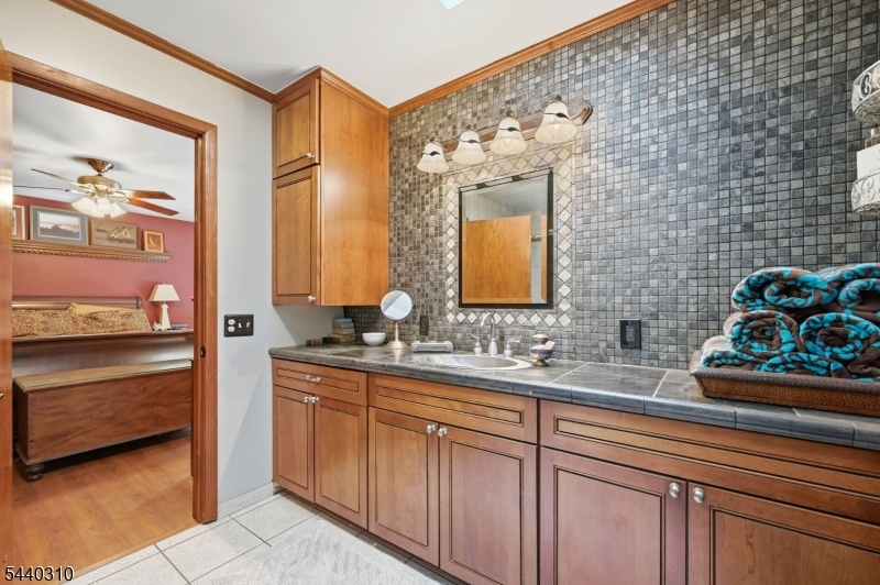 15 Lower North Shore Road Frankford NJ 07826