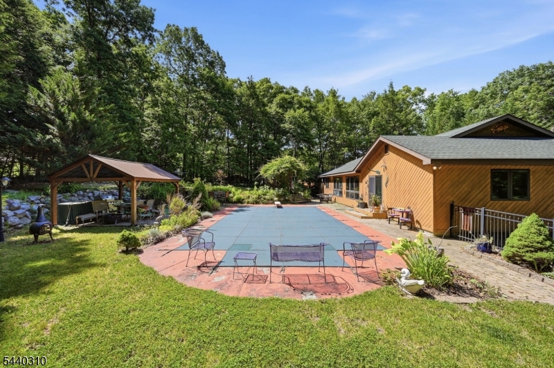 15 Lower North Shore Road Frankford NJ 07826