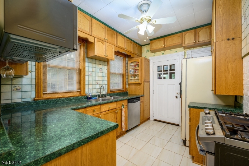 343 West 1st Avenue Roselle NJ 07203