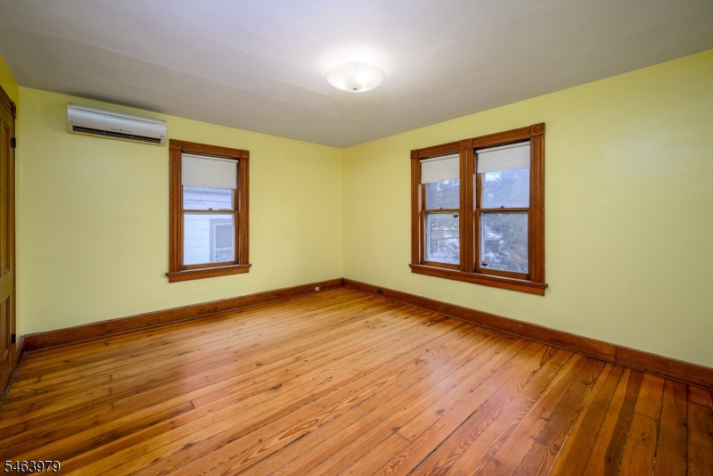 343 West 1st Avenue Roselle NJ 07203