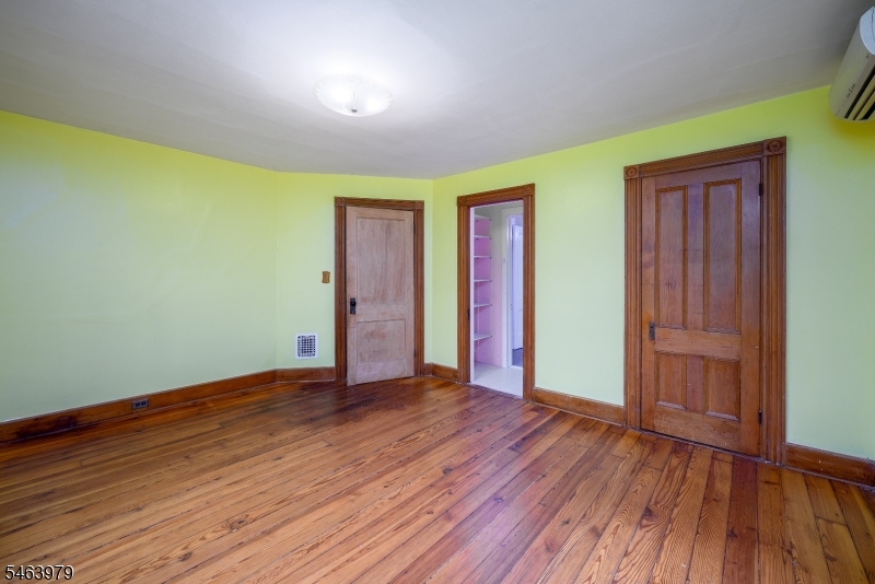 343 West 1st Avenue Roselle NJ 07203