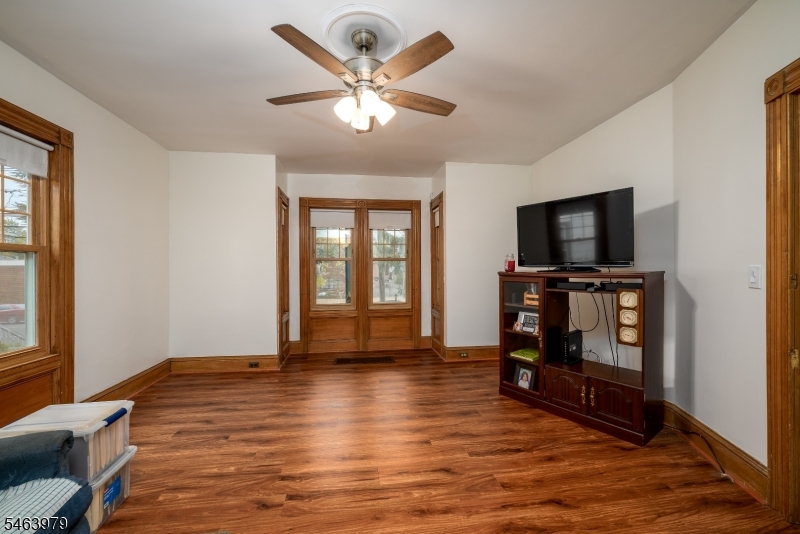 343 West 1st Avenue Roselle NJ 07203