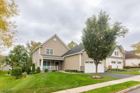 2 Bluffs Court Hamburg NJ 07419