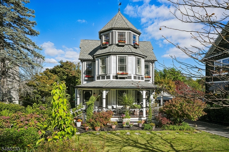 37 Mountain Avenue Summit NJ 07901