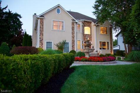 20 Hugenot Street East Hanover NJ 07936