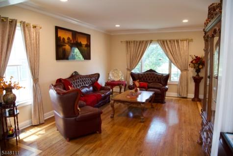 20 Hugenot Street East Hanover NJ 07936