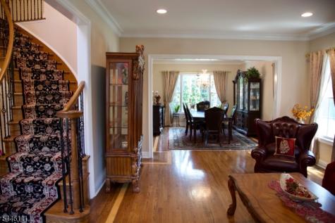 20 Hugenot Street East Hanover NJ 07936