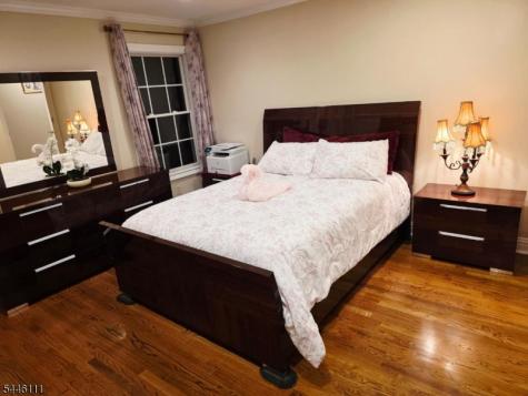 20 Hugenot Street East Hanover NJ 07936