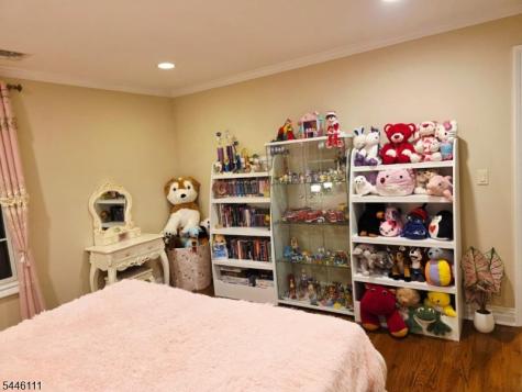 20 Hugenot Street East Hanover NJ 07936