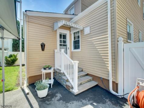 610 Laurita Street Linden NJ 07036