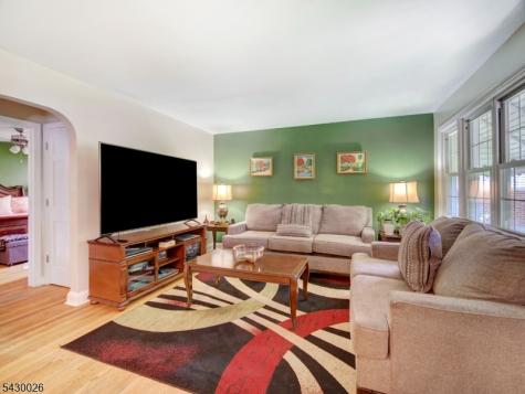 610 Laurita Street Linden NJ 07036