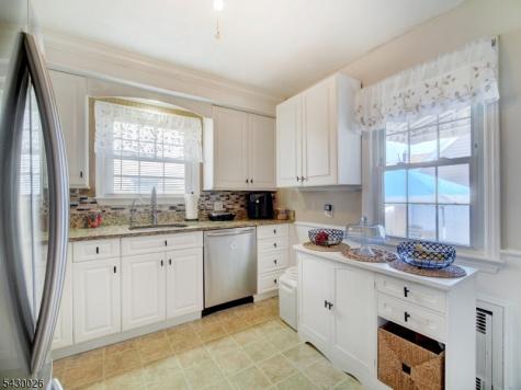 610 Laurita Street Linden NJ 07036