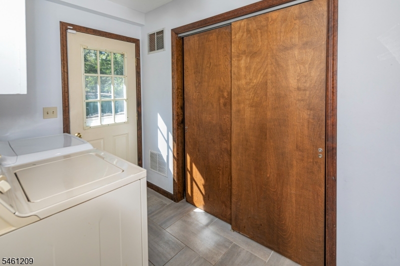 9 Northfield Court Lambertville NJ 08530