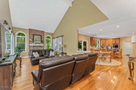 12 Wyckoff Road Bethlehem NJ 08827