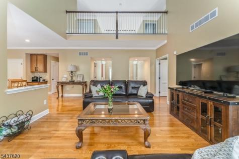 12 Wyckoff Road Bethlehem NJ 08827