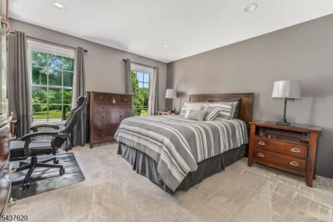 12 Wyckoff Road Bethlehem NJ 08827