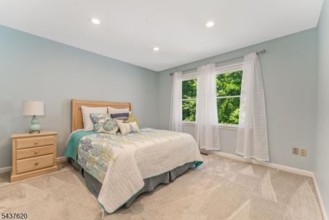 12 Wyckoff Road Bethlehem NJ 08827