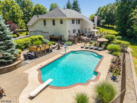 12 Wyckoff Road Bethlehem NJ 08827
