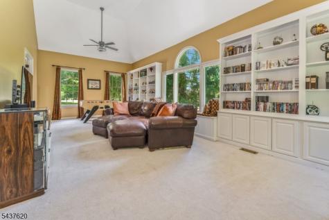 12 Wyckoff Road Bethlehem NJ 08827