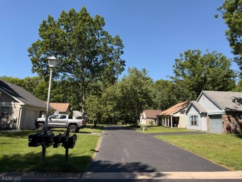 541 Petunia Lane Manchester NJ 08759