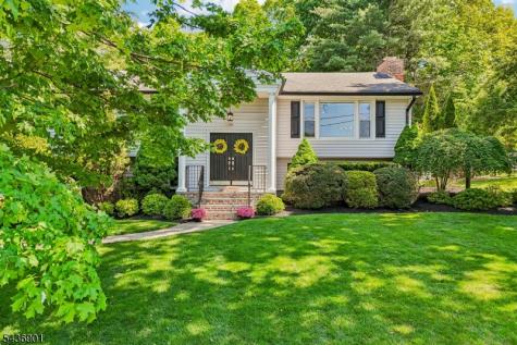 79 W Sheffield Street Oakland NJ 07436