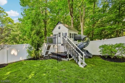 79 W Sheffield Street Oakland NJ 07436