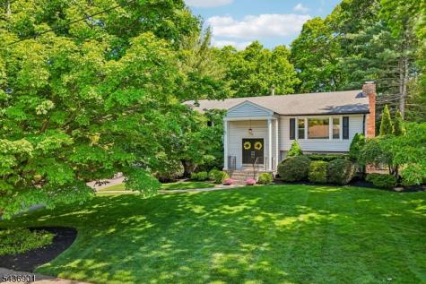 79 W Sheffield Street Oakland NJ 07436