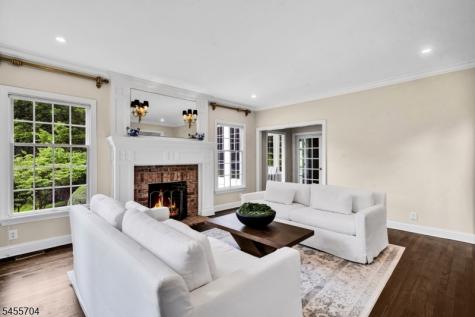 7 Stillery Road Tewksbury NJ 08833