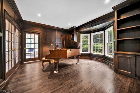 7 Stillery Road Tewksbury NJ 08833