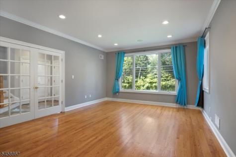 567 Mountain Avenue Springfield NJ 07081