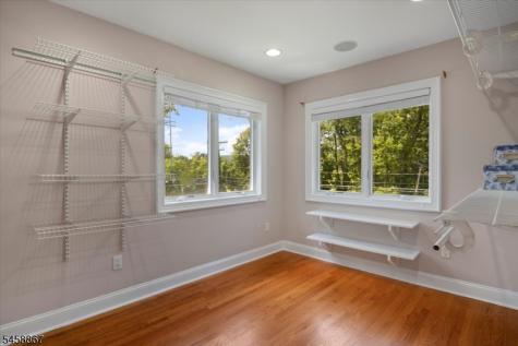 567 Mountain Avenue Springfield NJ 07081