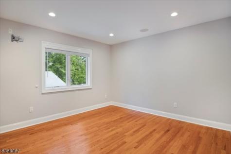 567 Mountain Avenue Springfield NJ 07081
