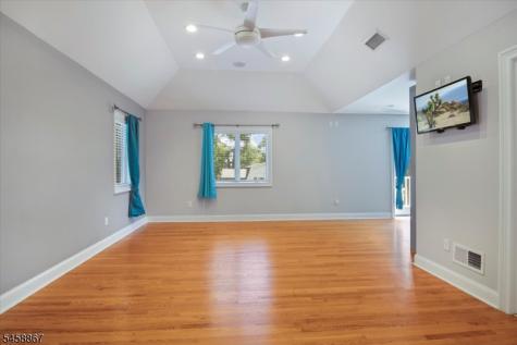 567 Mountain Avenue Springfield NJ 07081