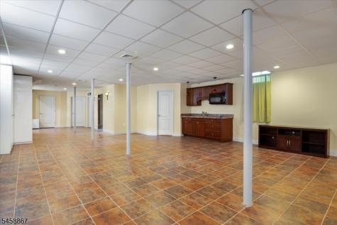 567 Mountain Avenue Springfield NJ 07081