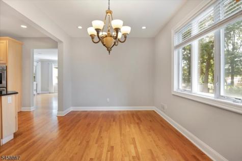 567 Mountain Avenue Springfield NJ 07081