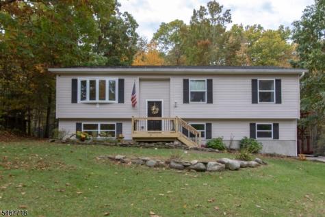 23 Fawn Run Montague NJ 07827
