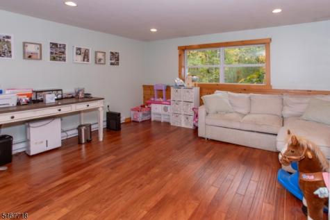 23 Fawn Run Montague NJ 07827