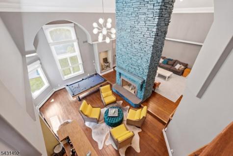 305 Blauvelt Court Paramus NJ 07652
