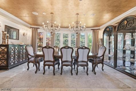305 Blauvelt Court Paramus NJ 07652