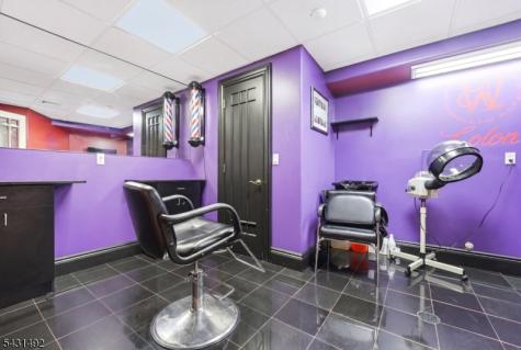 305 Blauvelt Court Paramus NJ 07652
