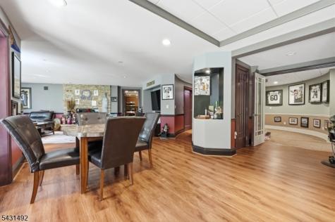 305 Blauvelt Court Paramus NJ 07652