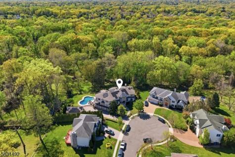 305 Blauvelt Court Paramus NJ 07652