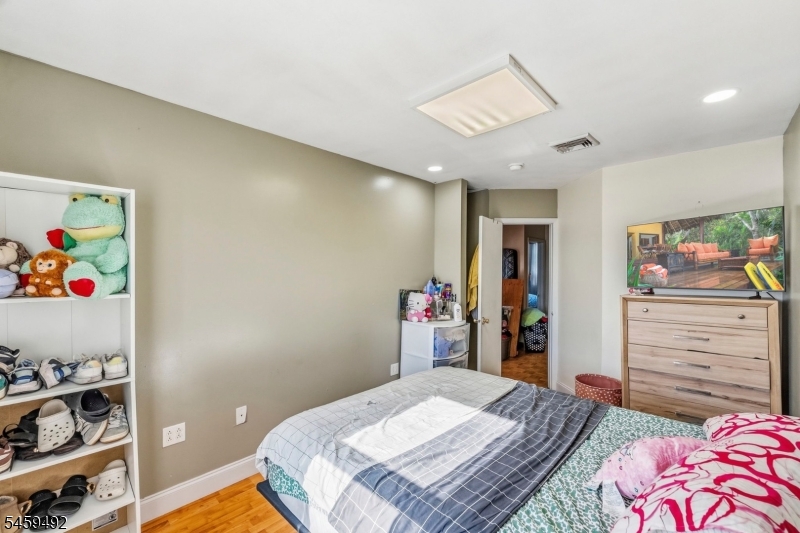 56 Brighton Ave Aka54 Kearny NJ 07032